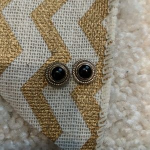 🎉FINAL PRICE🎉 Black round studs